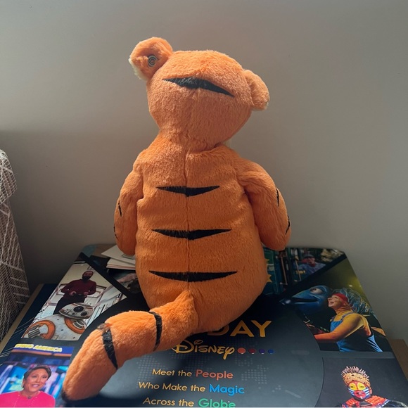 DISNEY STEIFF Tigger Plush Toy - Picture 2 of 6